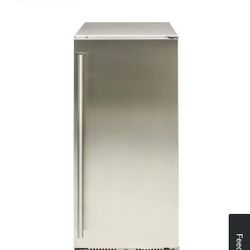 Outdoor Kitchen Appliances And Storage 