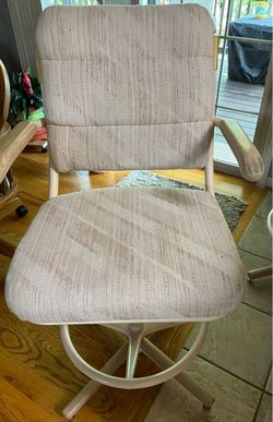 2 Bar stools