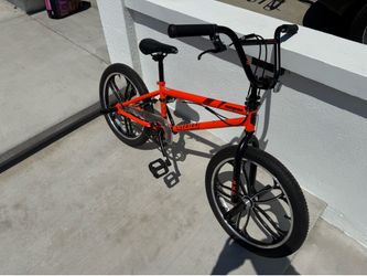 Mongoose Legion L20 BMX Bike - Basically Brand New, Orange/Black, 20” Wheels - Chula Vista