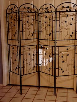 Folding Wrought Iron Trellis w/ Leaf & Bird Design For Climbing Plants, Vines or Fireplace Section Cover