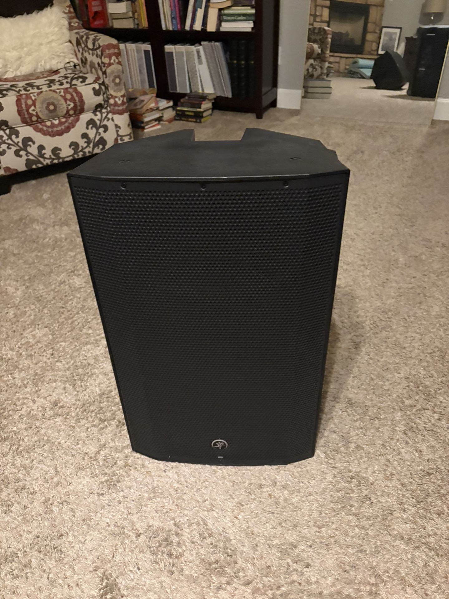 Mackie 15BST Thump Powered Speaker