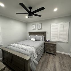 Bedroom Set Queen (Ashley’s Furniture)