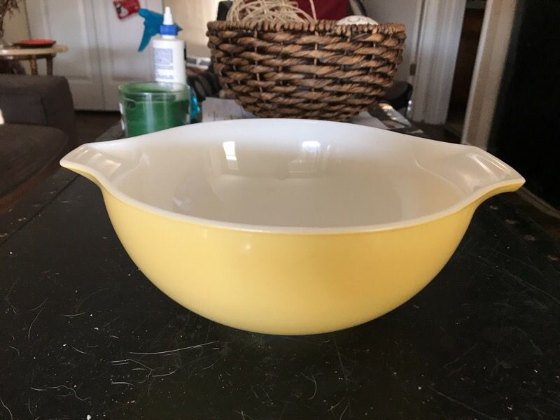 Vintage Pyrex Bowl