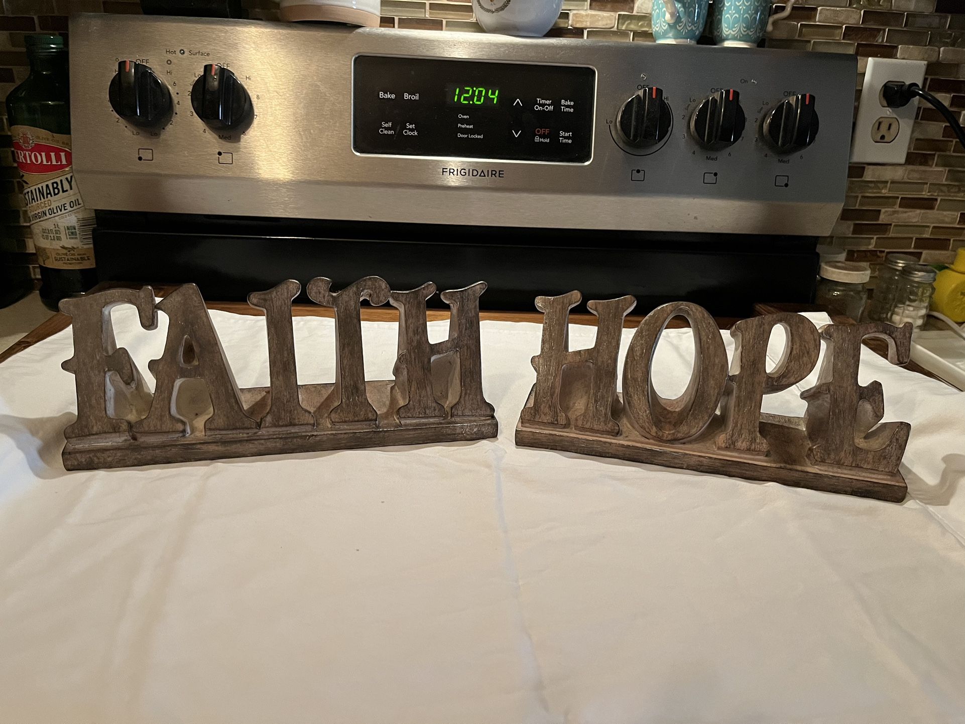 Faith and Hope home decor