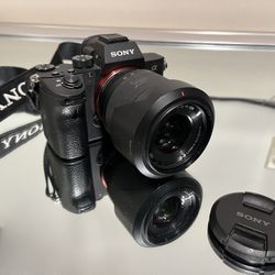 Sony a7 III (ILCEM3K/B) Full-frame Mirrorless Interchangeable-Lens Camera with 28-70mm Lens with 3-Inch LCD, Black