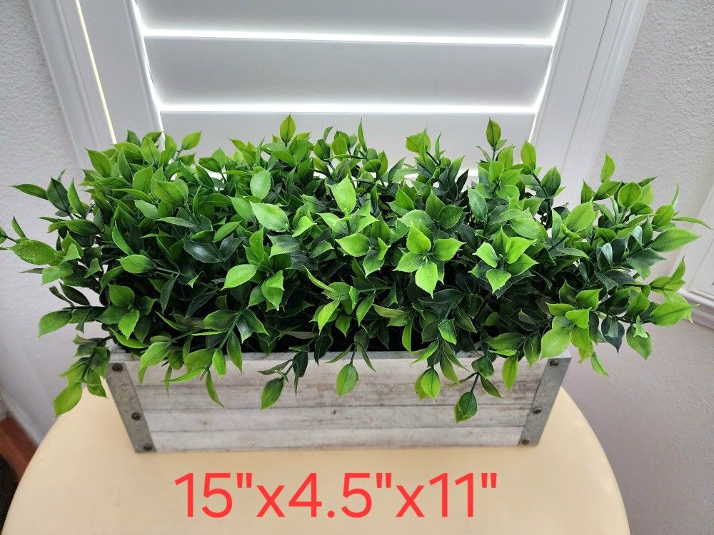Artificial Eucalyptus Plant in Rustic Rectangular Wooden Planter Box Faux Potted Herb Plant Greenery Arrangement for Farmhouse Indoor Wedding Table Ce