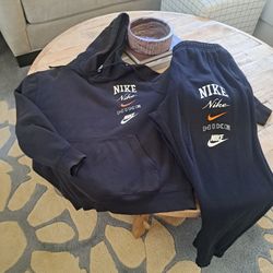 Nike Sweats Pants And Hoodie Size L 