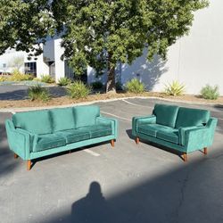 $385.00!!! New 2 Pcs Green Velvet Fabric Sofa And Loveseat