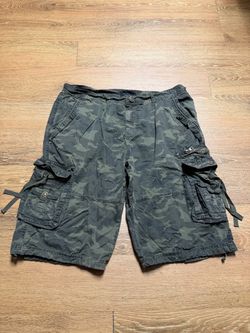 Size 38 camo cargo shorts