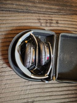 Bluetooth headphones