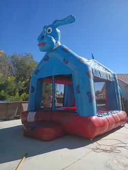 Inflatable bounce house for sale