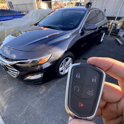 Car keys/Fobs/Llaves De Autos