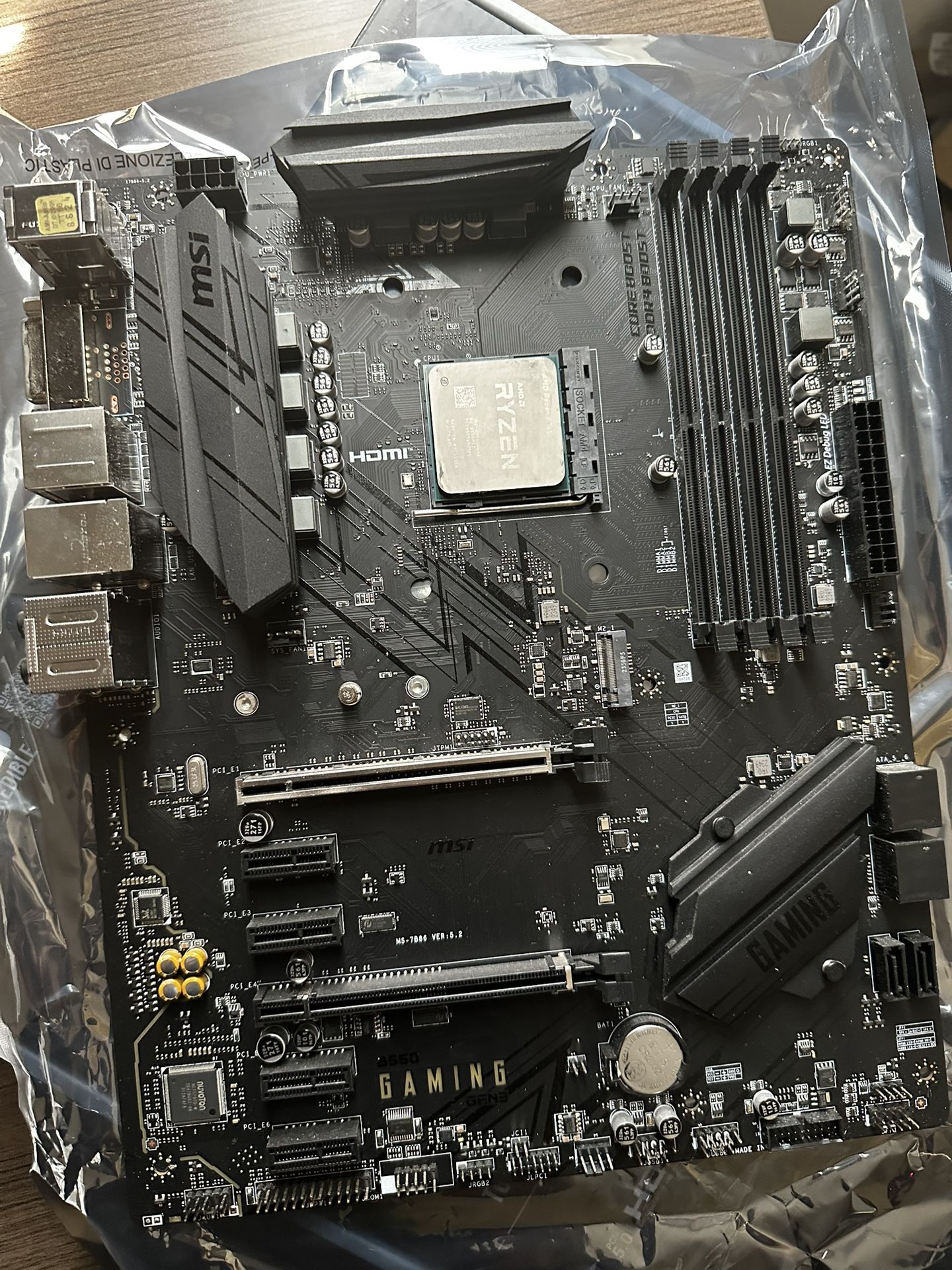 AMD Ryzen 5 5600X + MSI B550 Gaming Gen 3 + (2x8)16 GB Corsair DDR4 3200 MHz