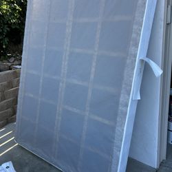 [FREE] Queen Beauty Rest Pottery Barn Box Spring