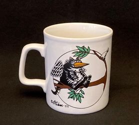 Vintage B Kliban funny mug cat disguised as bird 1979 Kiln Craft England