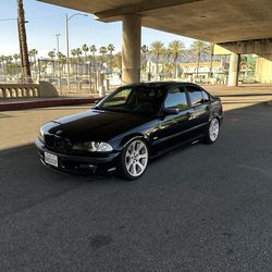 2000 BMW 323i
