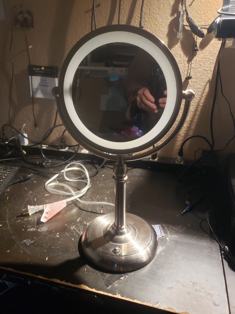 Makeup Mirror With Lights 