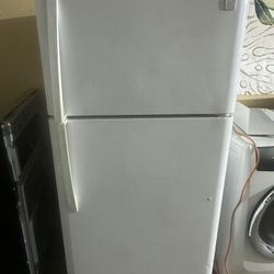 Refrigerator Kenmore 