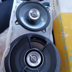 Infinity 5x1/4 vioce speakers new