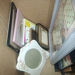 Random picture frame lot