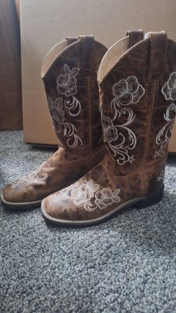 Shyanne Girl Boots -used once