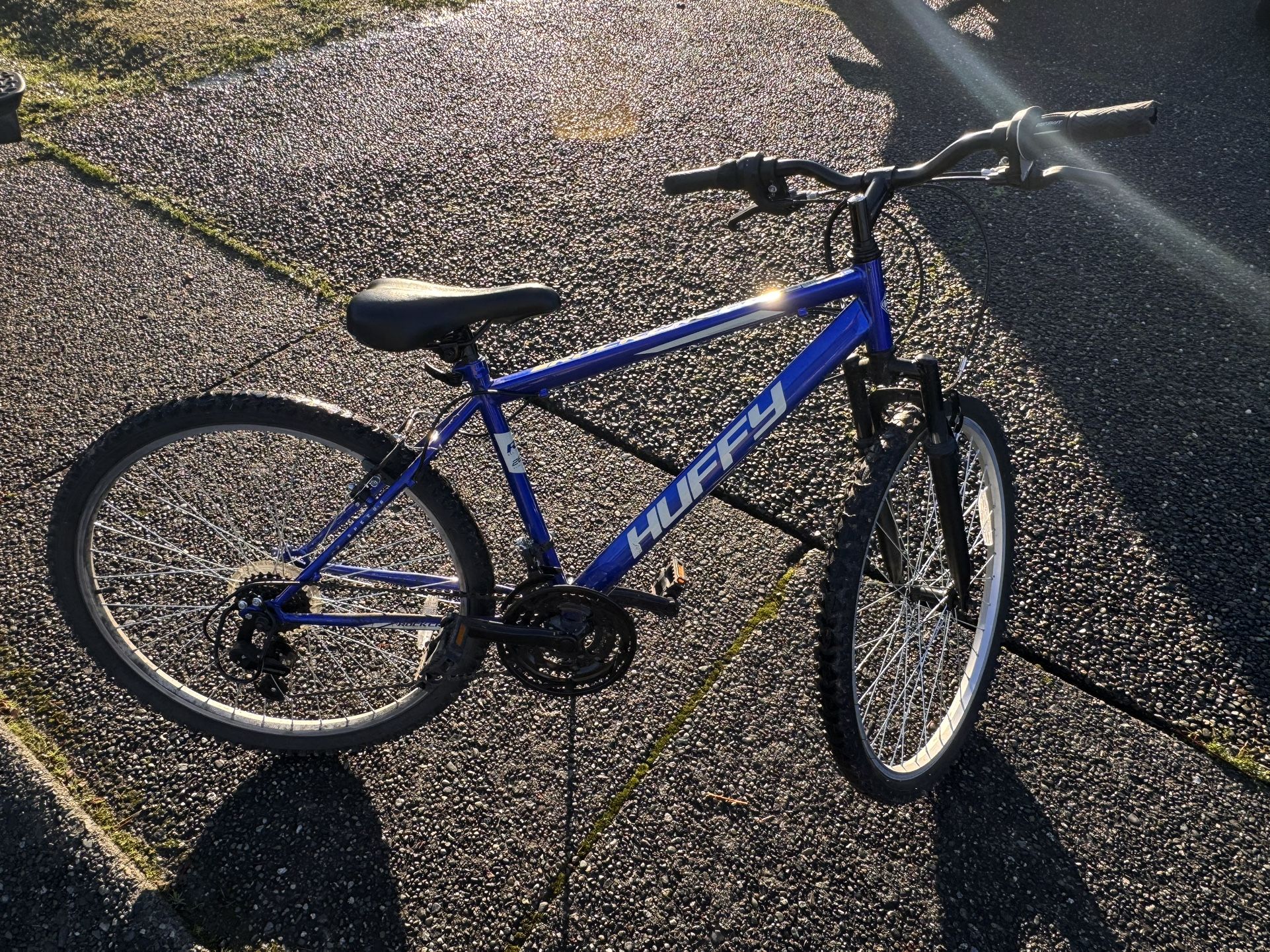 Boys Mountain Bike 26” (Medium Frame)