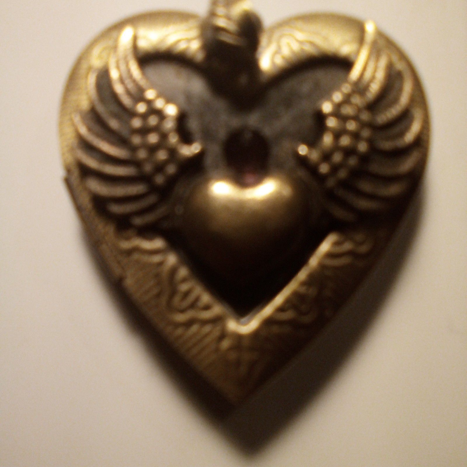 Beautiful 1.5" Metal Angel Wing Heart Locket