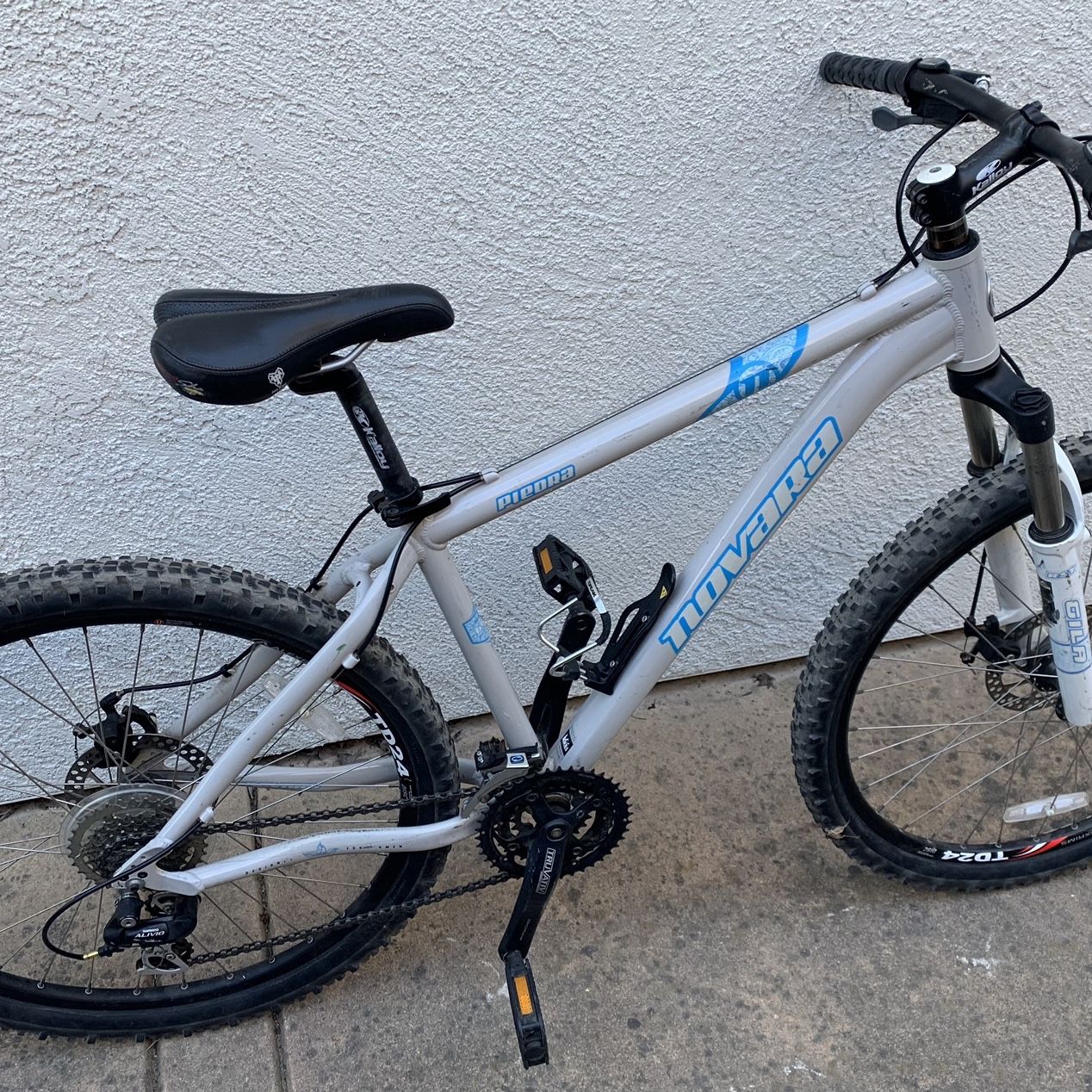 Novara Piedra Mountain Bike for Sale in Lodi CA OfferUp