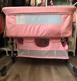 3-in-1 bedside sleeper bassinet