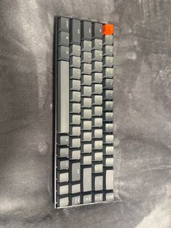Keychron k6 keyboard