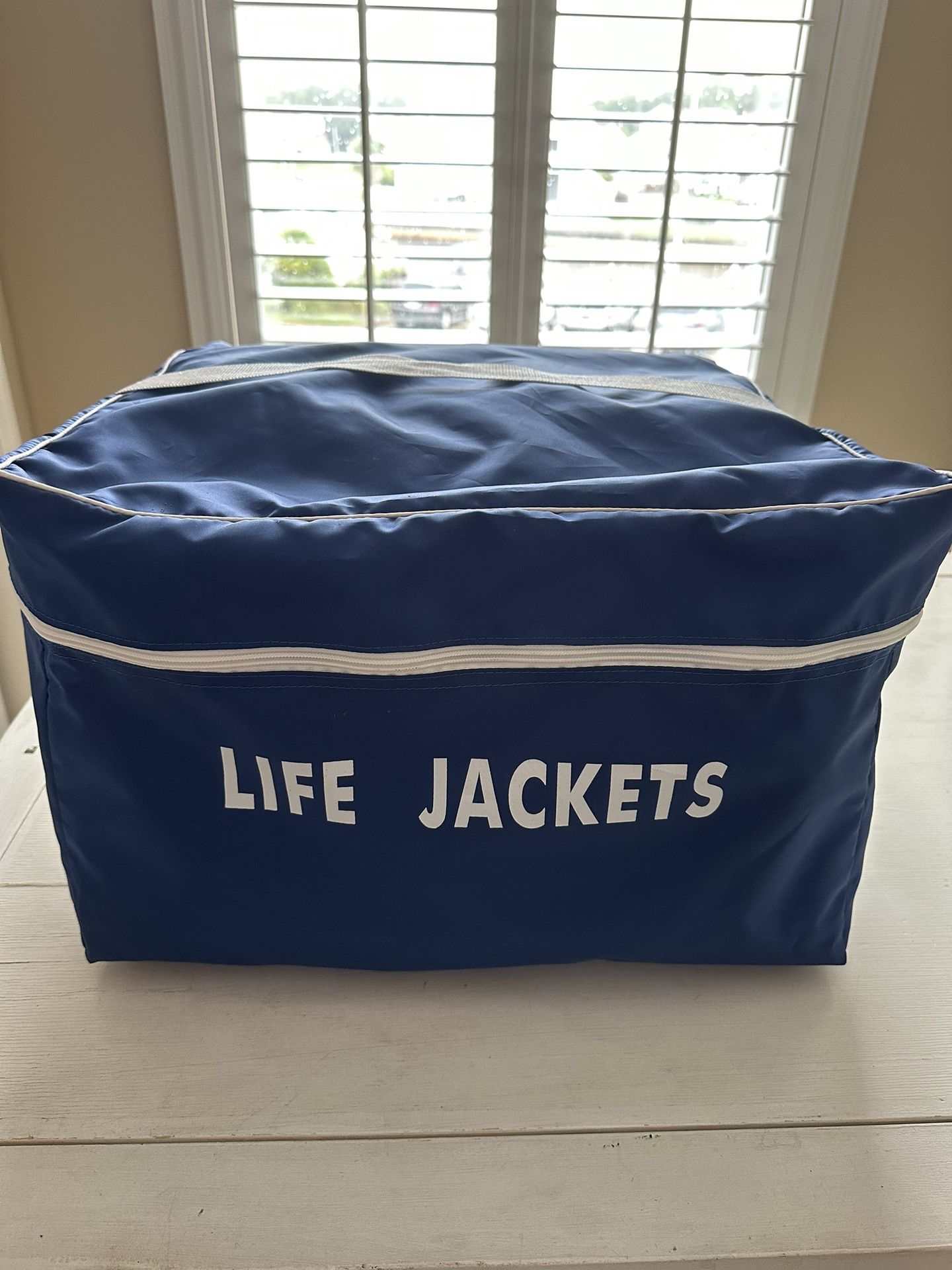 Life Jackets (4)