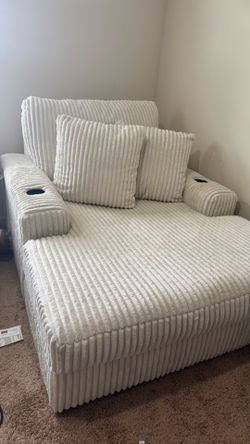 Oversized Chaise Lounge