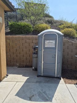 Portable Toilet Restroom Unit
