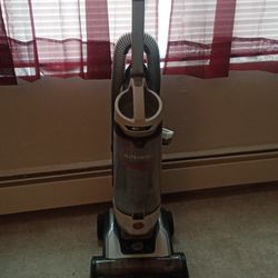 Hoover EliteSwivel Vacuum Cleaner