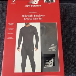 New Balance black midweight baselayer crew and pant set