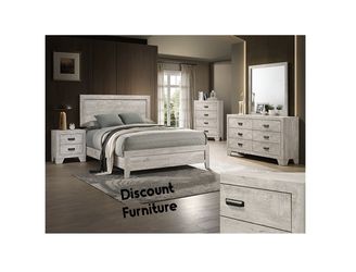 Queen Size 5 pc Bedroom