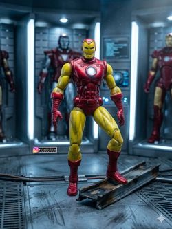 Comic series Iron Man 2  3.75-inch Classic Iron Man (#26) action figure