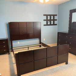 Queen Bedroom Set