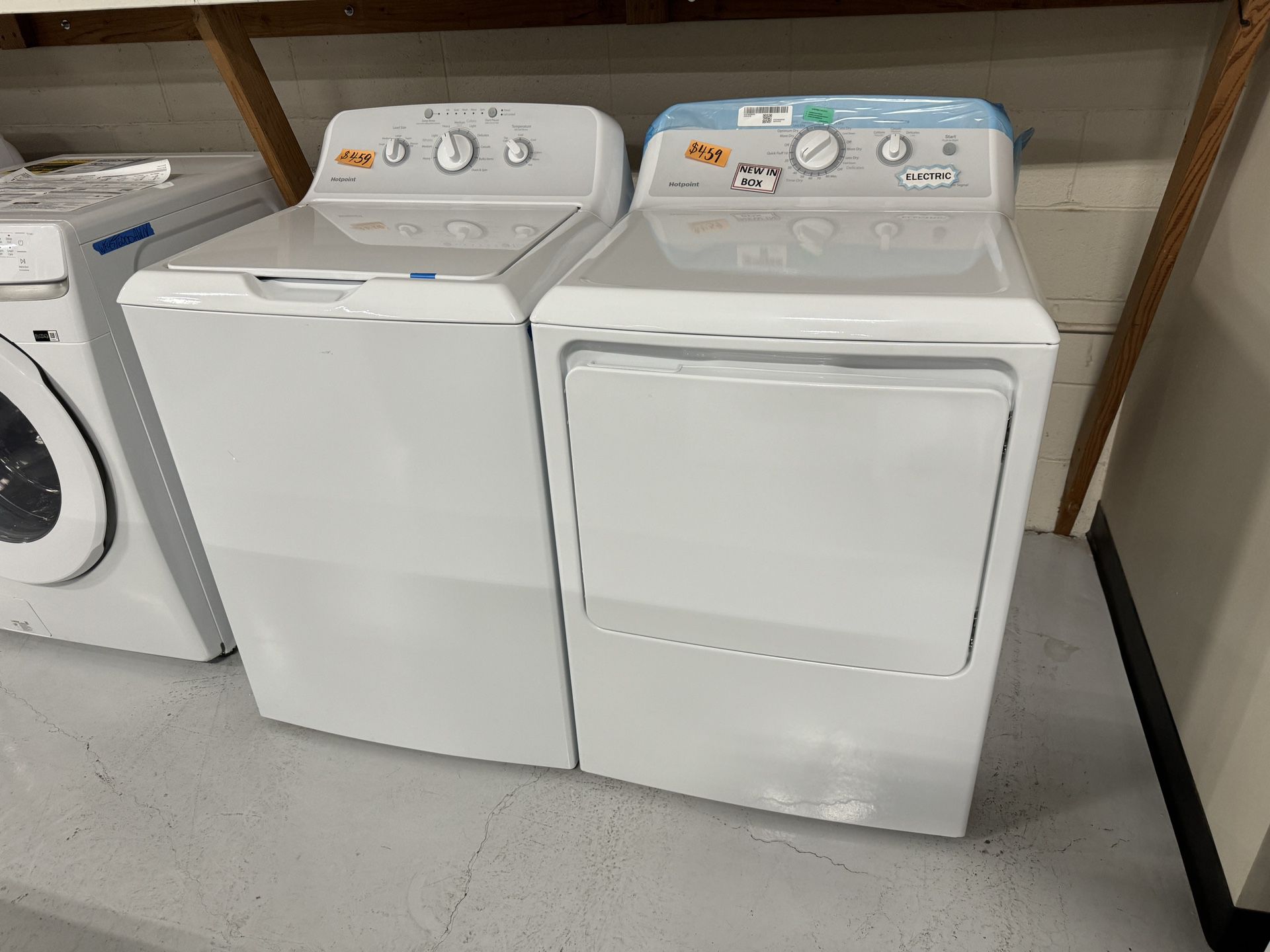 New Washer Dryer Set GE In Boxes 