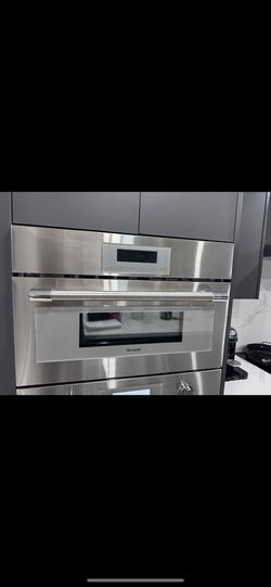 NEW in Box - Designer Appliance- Thermador Professional Series MB30WP 30 Inch Built-In Microwave