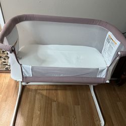 Baby bassinet assembled