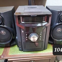 Stereo With 5cd Changer , Tape Deck And Phone Dock