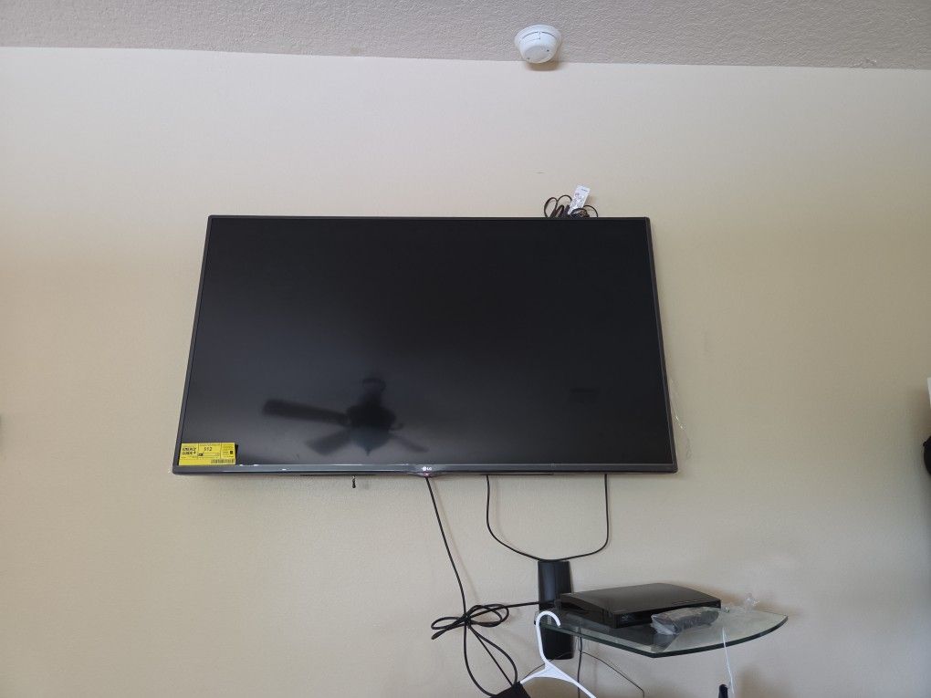 2 TV's