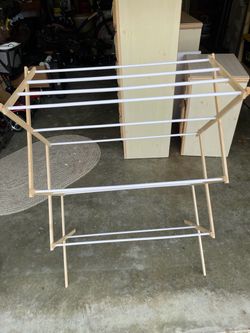 Towel / clothes drying rack