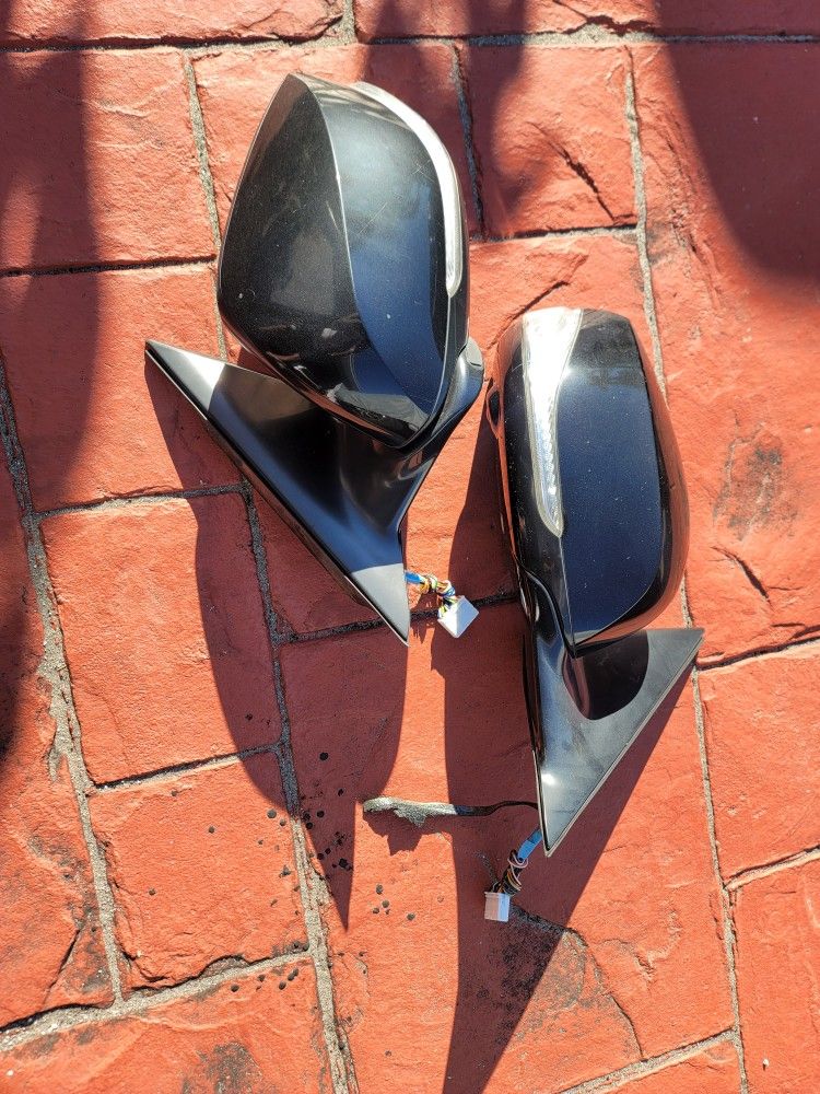 Q50 Premium Mirrors With Cameras