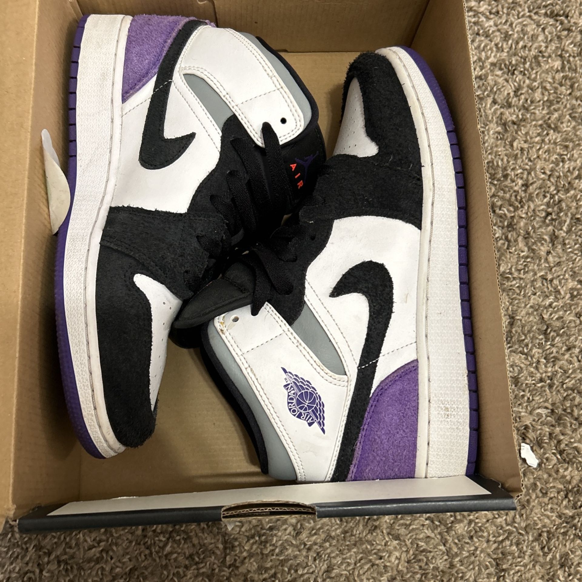 Air Jordan 1 Mid SE