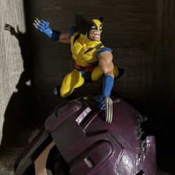 Wolverine Statue 