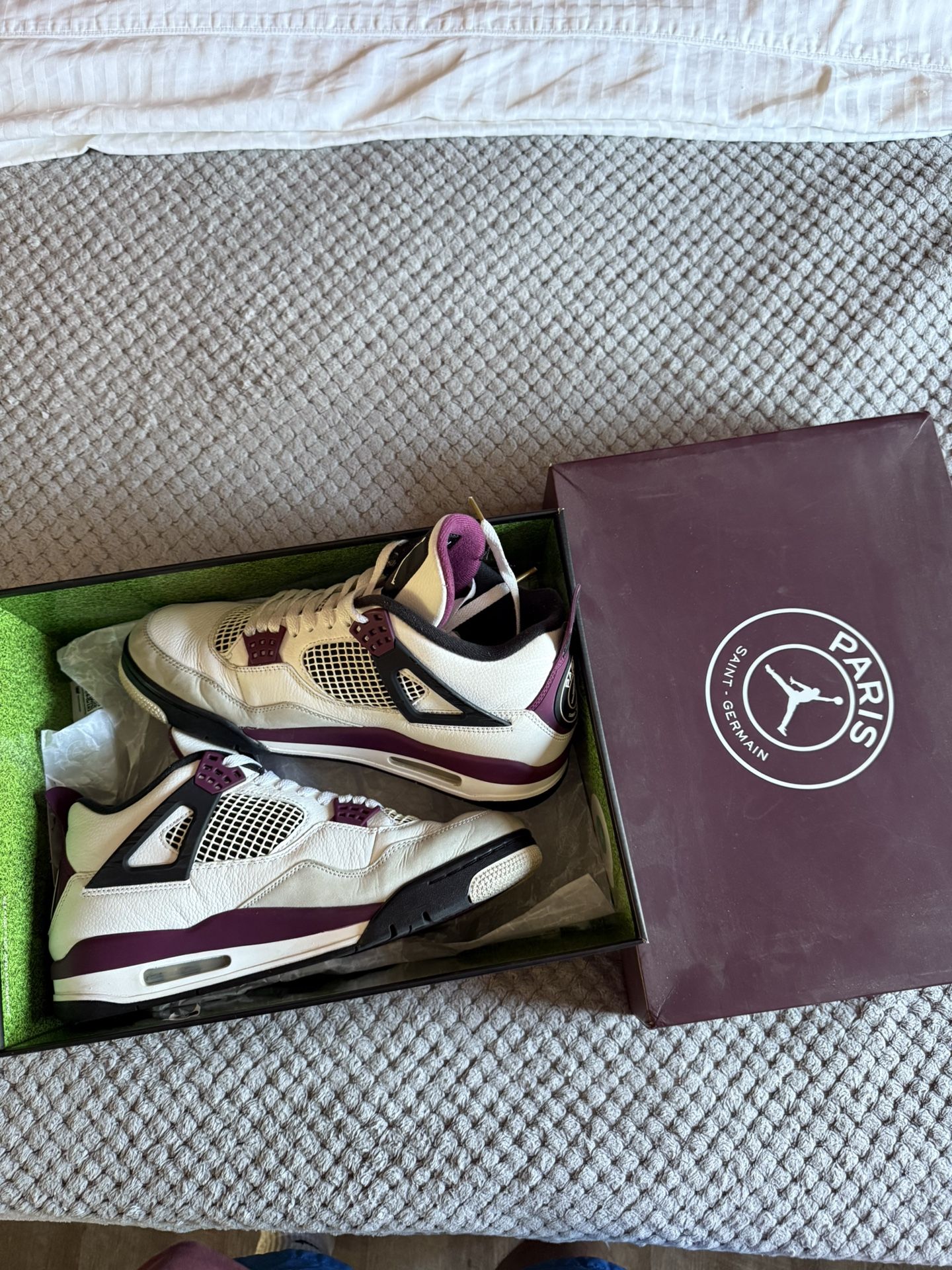 Jordan 4 PSG size 10