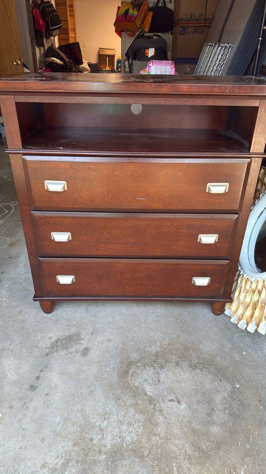 Dresser