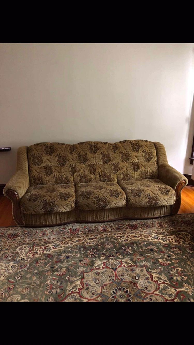 Reclinable couch 
